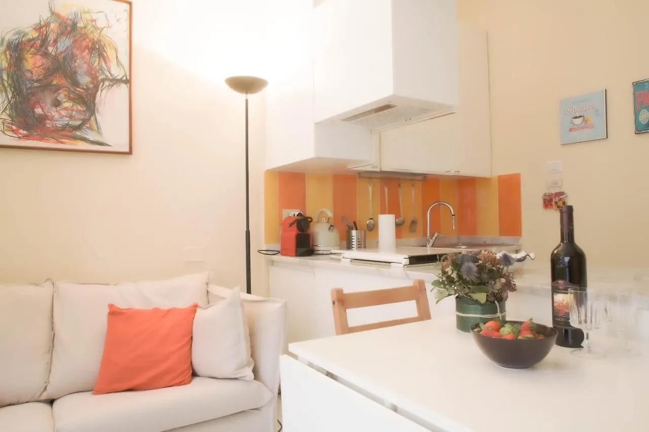 Bnbutler - Farini - Beautiful One Bedroom Apartment - Central Milan 0*,  Italy