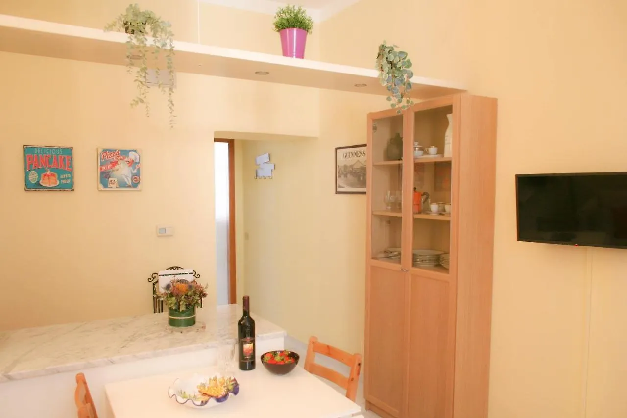 Bnbutler - Farini - Beautiful One Bedroom Apartment - Central 밀라노